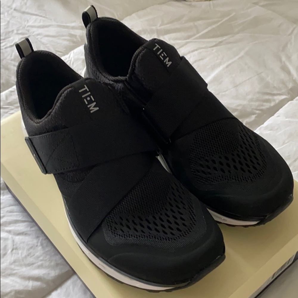 Tiem cycling/spinning shoes. Brand new 8.5